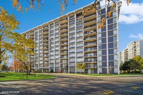 8801 W Golf Rd #10E, Niles, IL 60714