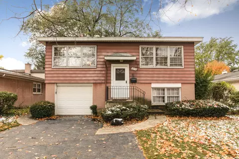 1256 S Vail Ave, Arlington Heights, IL 60005