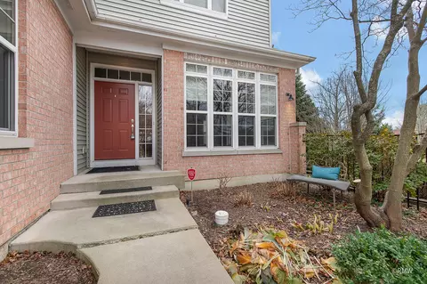 151 Orchards Pass, Bartlett, IL 60103 photo 3