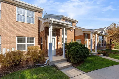 6 Dewalt Ct, Elmhurst, IL 60126