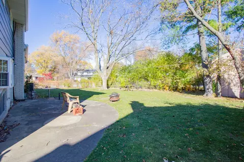 1503 Executive Ln, Glenview, IL 60025 photo 5