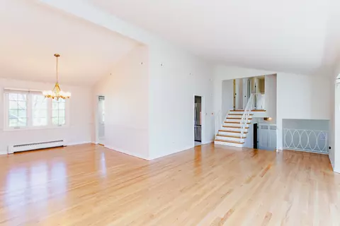 1503 Executive Ln, Glenview, IL 60025 photo 9
