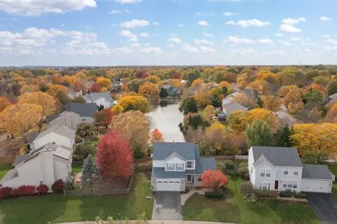 631 Pearces Frd, Oswego, IL 60543