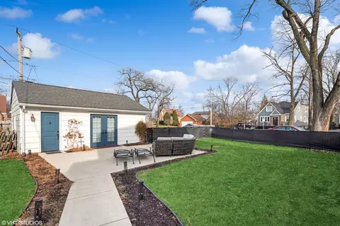 352 Harvey Ave, Des Plaines, IL 60016 photo 13