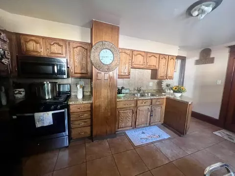 1032 Grove St, Aurora, IL 60505 photo 6