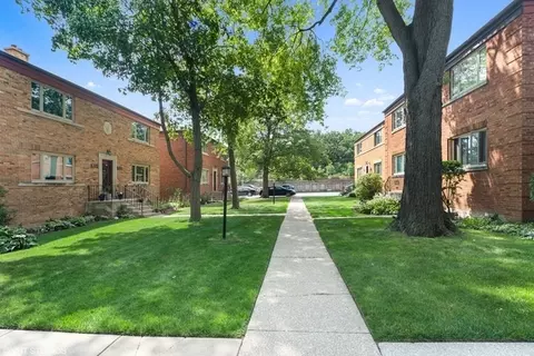8023 Lake St #2, River Forest, IL 60305
