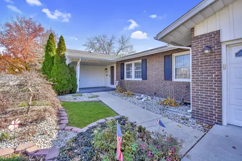 417 Price Ave, Mattoon, IL 61938 photo 2