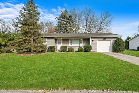 4406 Sussex Dr, Mchenry, IL 60050
