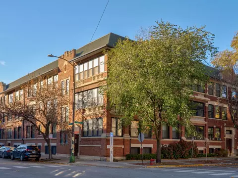 1722 E 55th St #3, Chicago, IL 60615