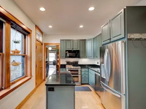 1722 E 55th St #3, Chicago, IL 60615 photo 4