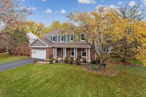 2106 Countryside Cir, Naperville, IL 60565
