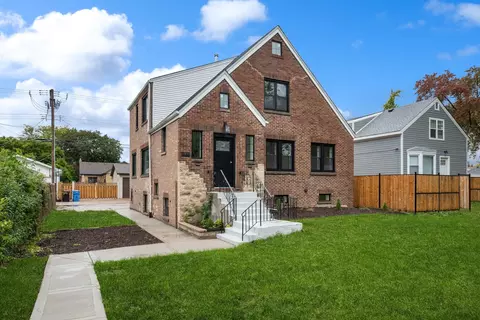 2052 N Newland Ave, Chicago, IL 60707