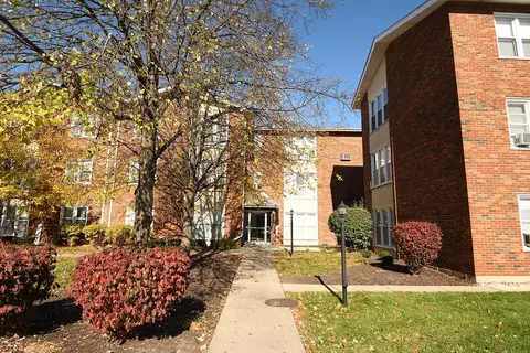 10765 S Pulaski Rd #12, Chicago, IL 60655