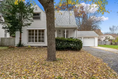 314 Burrwood Ave, Loves Park, IL 61111