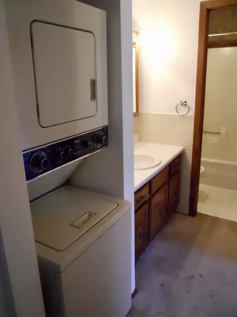 508 Kenneth Cir, Elgin, IL 60120 photo 12