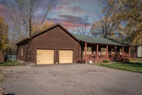309 W Fifer St, Colfax, IL 61728