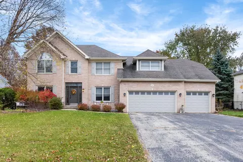 85 Crooked Creek Dr, Yorkville, IL 60560