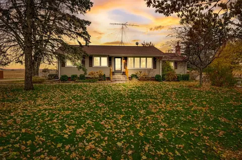 25303 Kishwaukee Valley Rd, Marengo, IL 60152