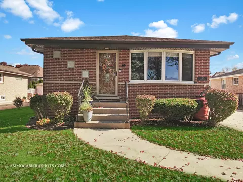 415 Sunnyside Ave, Itasca, IL 60143