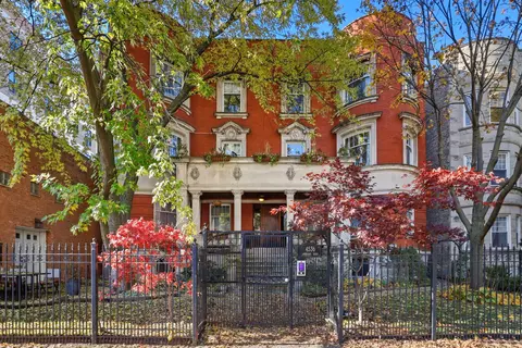 4536 N Sheridan Rd #203, Chicago, IL 60640