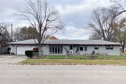 1720 Maple Ave, Loves Park, IL 61111