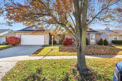 1809 Autumn Ridge Dr, Urbana, IL 61802