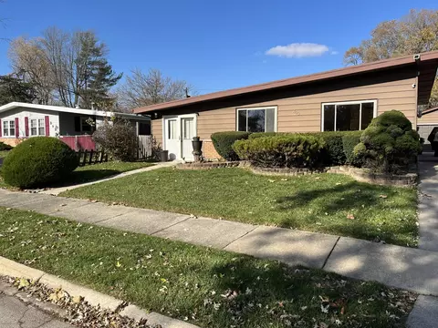 310 Seneca St, Park Forest, IL 60466