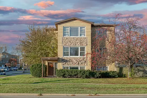546 Dempster St, Mount Prospect, IL 60056