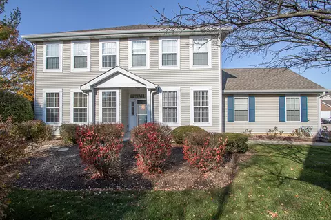 2275 Briar Ct, Hoffman Estates, IL 60169