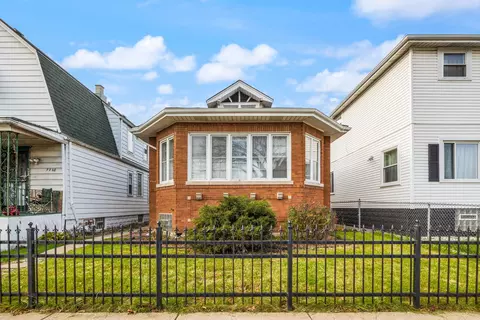 9944 S State St, Chicago, IL 60628