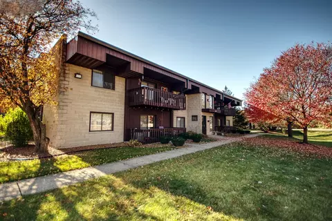 1109 E Division St #1D, Lockport, IL 60441