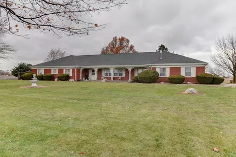 290 E Us Highway 36 # N, Tuscola, IL 61953
