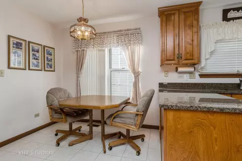 21044 W Hazelnut Ln W, Plainfield, IL 60544 photo 5