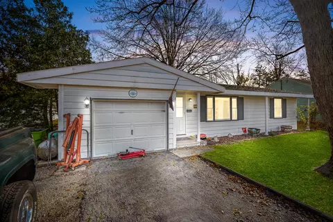 511 Stanley Rd N, Fairbury, IL 61739