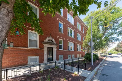 2642 N Washtenaw Ave #2, Chicago, IL 60647