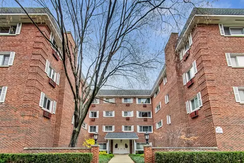 800 Washington Blvd #406, Oak Park, IL 60302