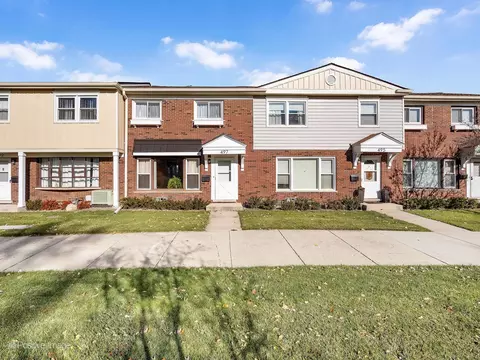 497 Washington Sq #497, Wood Dale, IL 60191