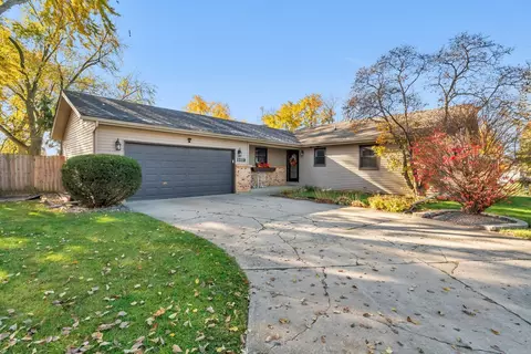 1219 Runyan Dr, Lockport, IL 60441