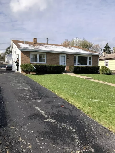 2118 Dickey Ave, North Chicago, IL 60064