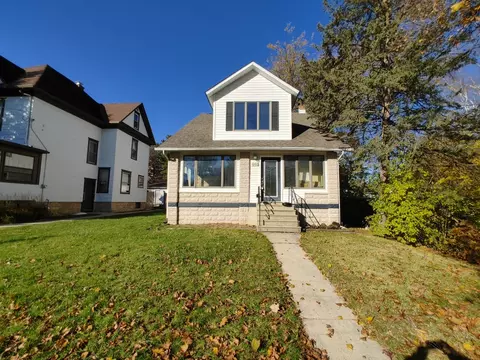 845 S 1st St, Dekalb, IL 60115
