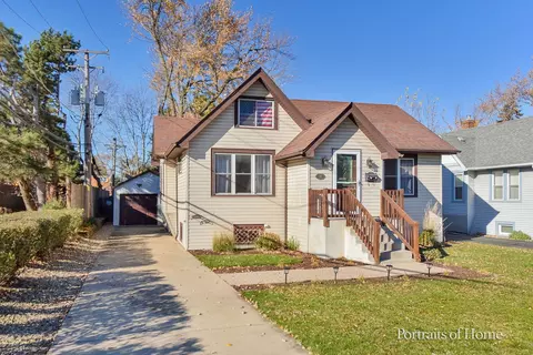 18 N Cornell Ave, Villa Park, IL 60181