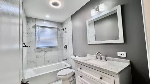 Bath - 14736 Langley Ave, Dolton, IL 60419 photo 1 of 2