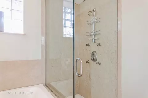 540 E 45th St #1S, Chicago, IL 60653 photo 8