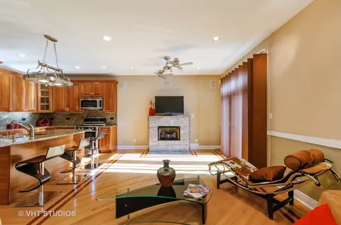 540 E 45th St #1S, Chicago, IL 60653 photo 2