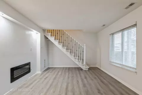 1557 Cornell Pl, Hoffman Estates, IL 60169 photo 4