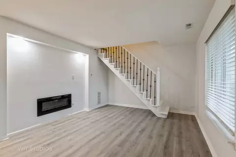1557 Cornell Pl, Hoffman Estates, IL 60169 photo 3
