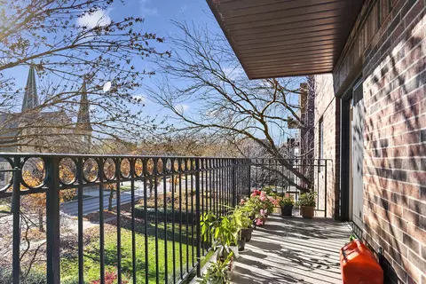 1501 Oak Ave #302, Evanston, IL 60201