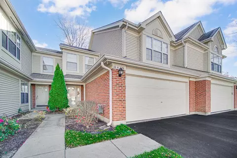 30 W076 Penny Ln, Warrenville, IL 60555