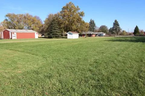 Exterior - 9540 S Carls Dr, Plainfield, IL 60585 photo 2 of 12