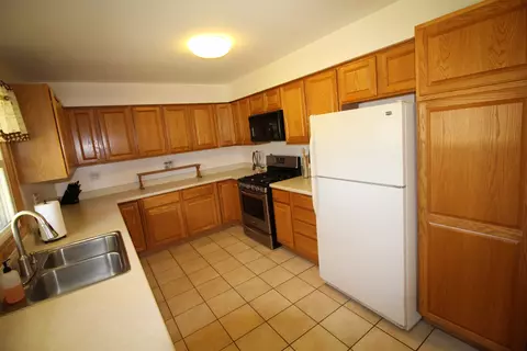 Kitchen - 9540 S Carls Dr, Plainfield, IL 60585 photo 3 of 3